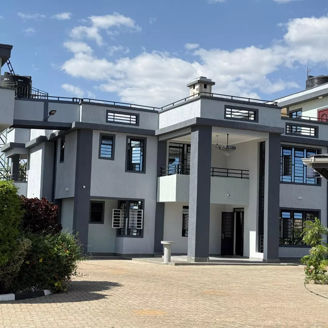 Lazarus Luxury Living Experience